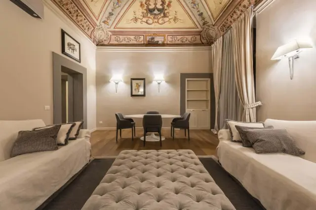 Rucellai Prestige 4