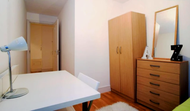 apartment in Limehouse 4
