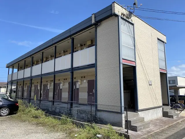 レオパレスクイール堀川 0