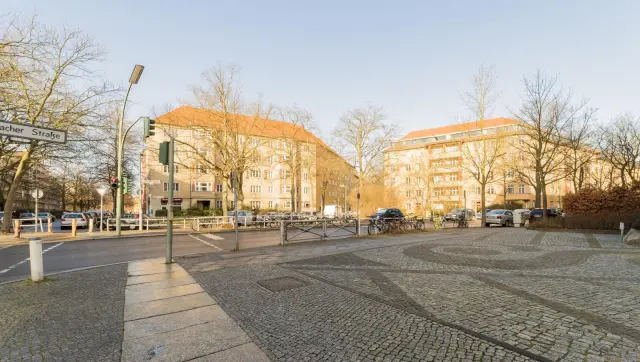 studio near Kreuznacher Straße 4