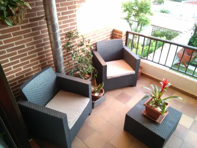 house near Calle Llanes 4