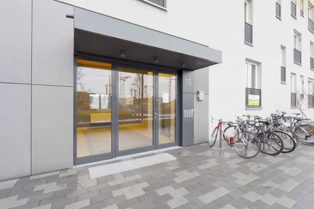Klara Franke Strasse 16DE-01-008-010HF 4