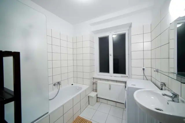 Pestalozzistrasse 19DE-02-020M 3