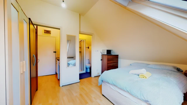 Chatsworth Road 15147# 3