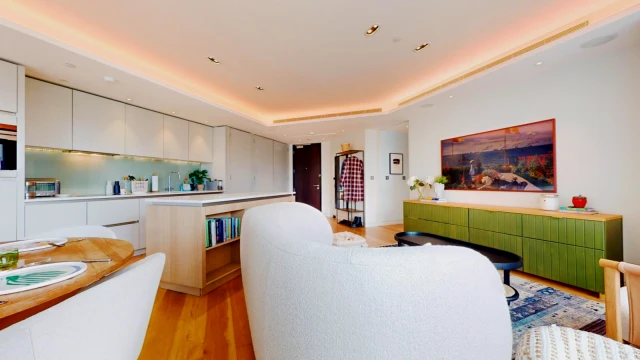Flat 403 Canaletto Tower 2