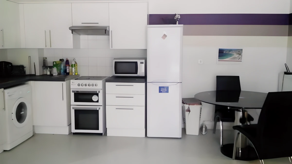 apartment near Merryweather Place 0