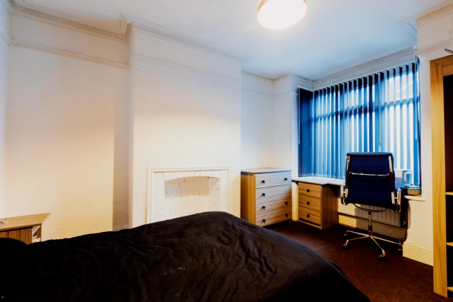 Arthur Street , LE11 3AY 4