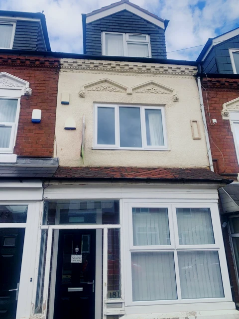 Shared Place·8B8B···181 Tiverton Rd