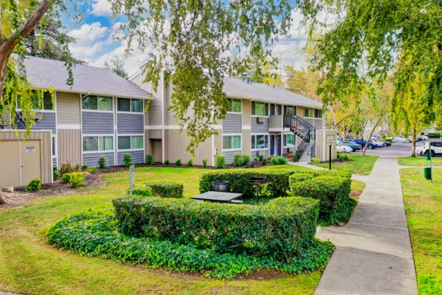 Pinecrest Apartments 2