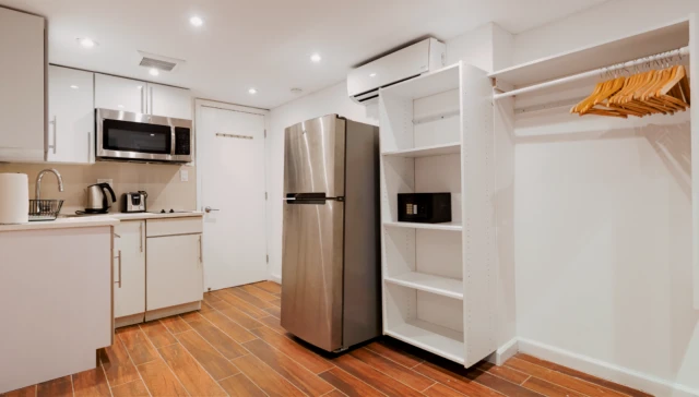 111 East 39th Street 4