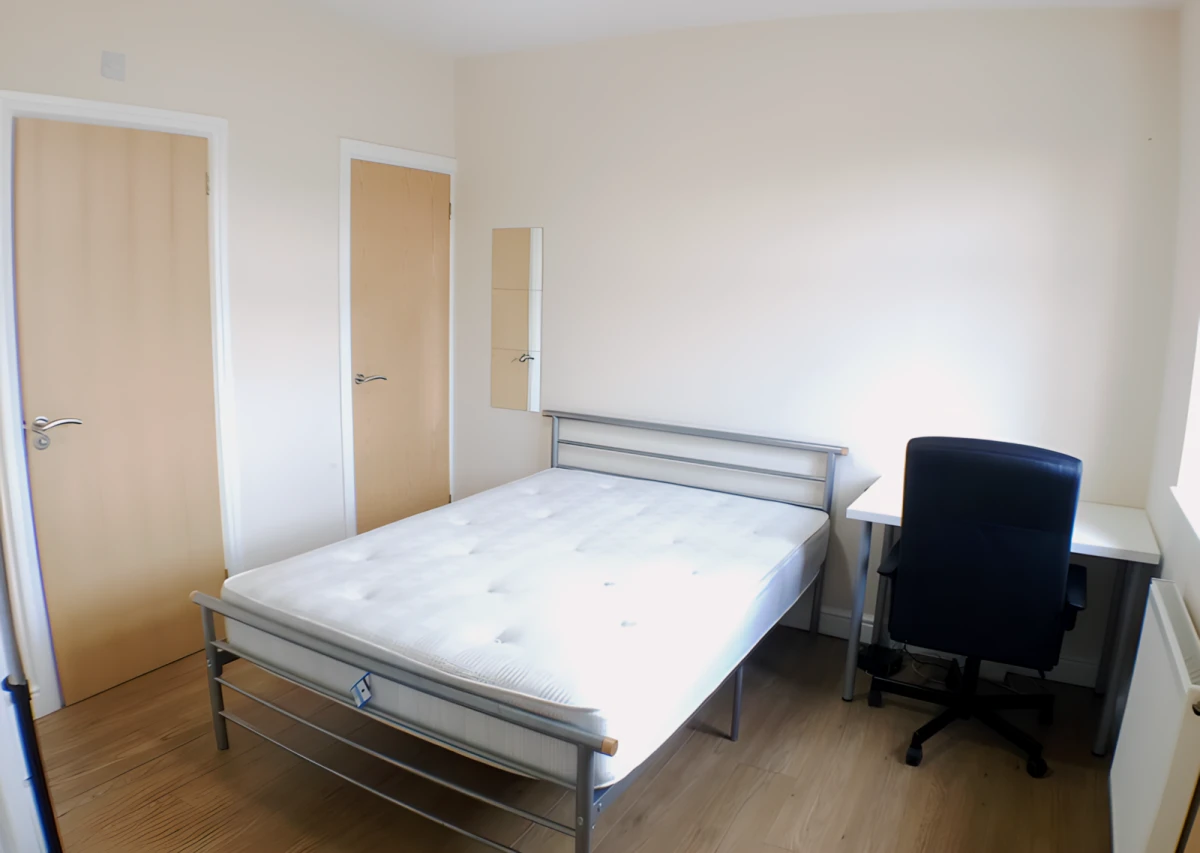 Entire Place·6B6B···13A Kenpas Highway - Coventry student accommodation
