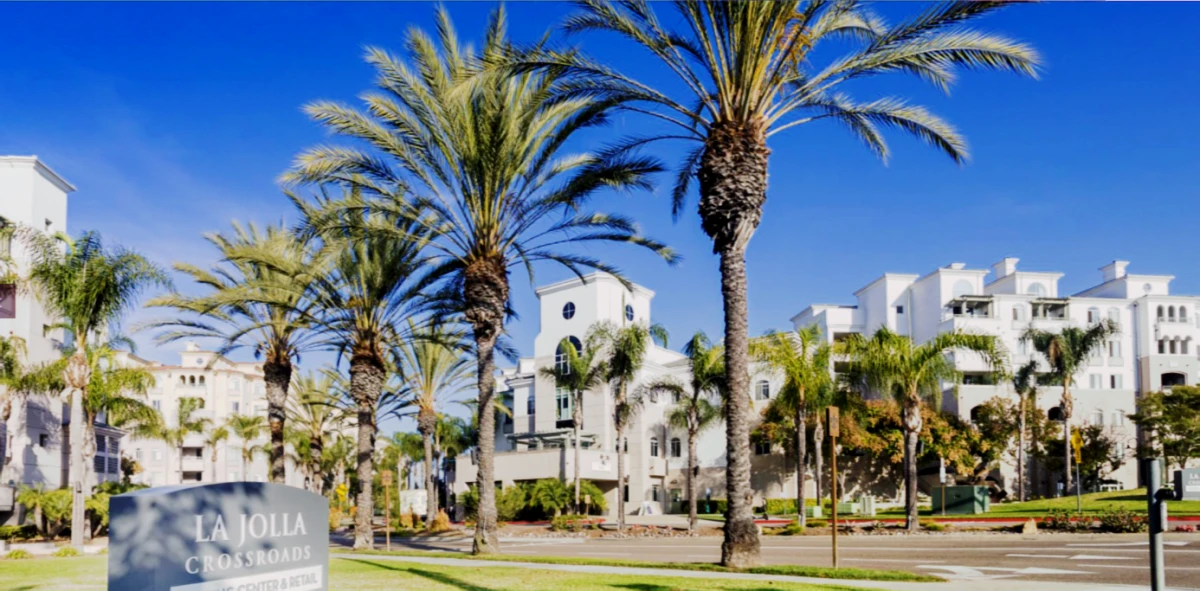 La Jolla Crossroads - chỗ ở sinh viên tại Thánh Điền