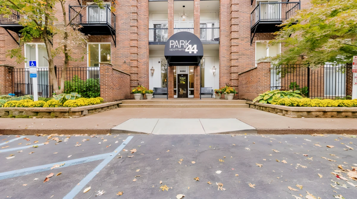 Park 44 Apartments - セントルイスの学生向け宿泊施設