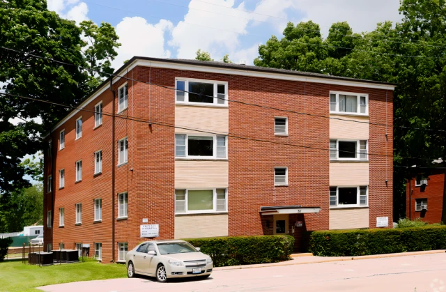 Smith Apartments @ 511 W Church 1