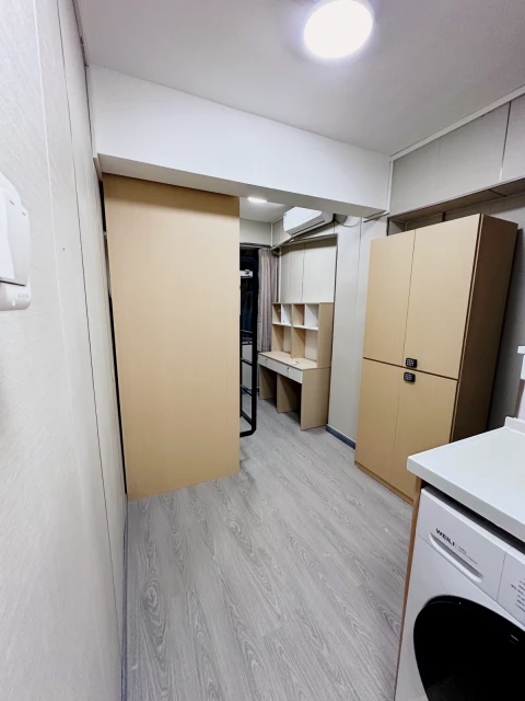 Prince Edward Station Apartment 2