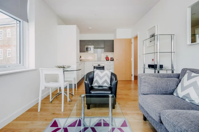 apartment near Bridge Street 4