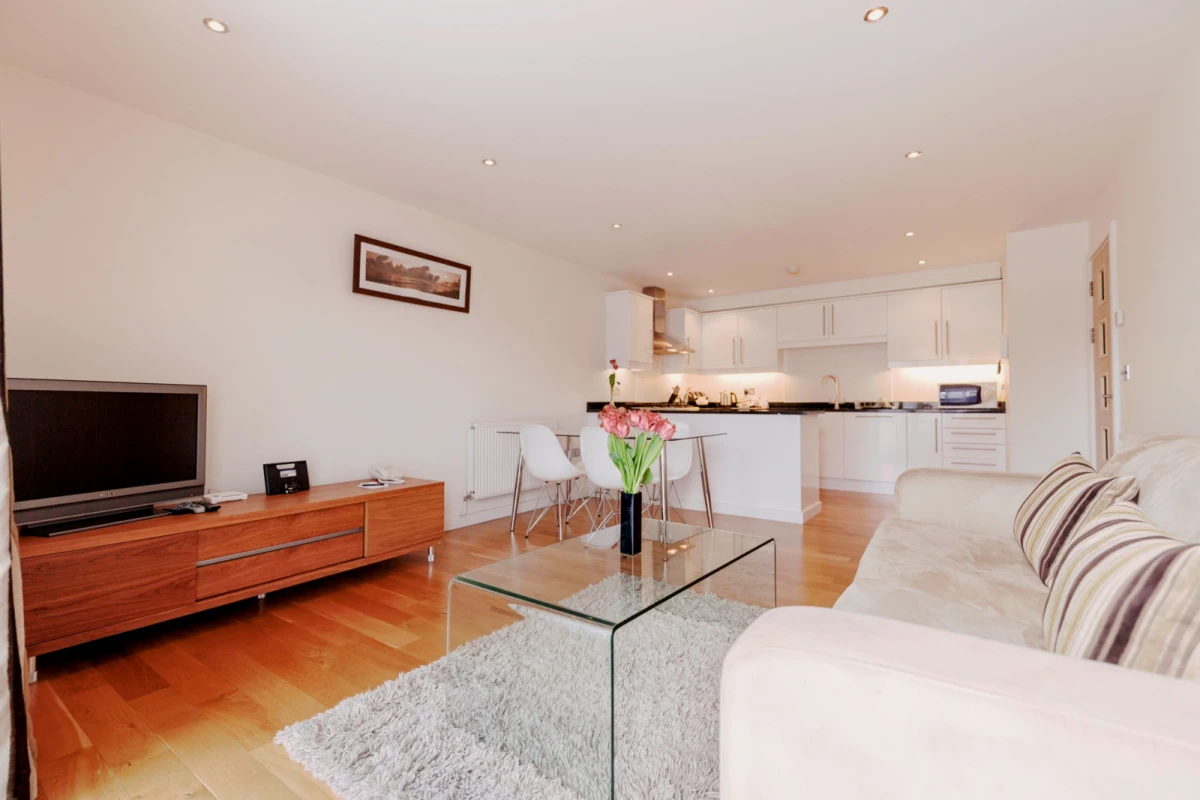 apartment near Station Approach 0