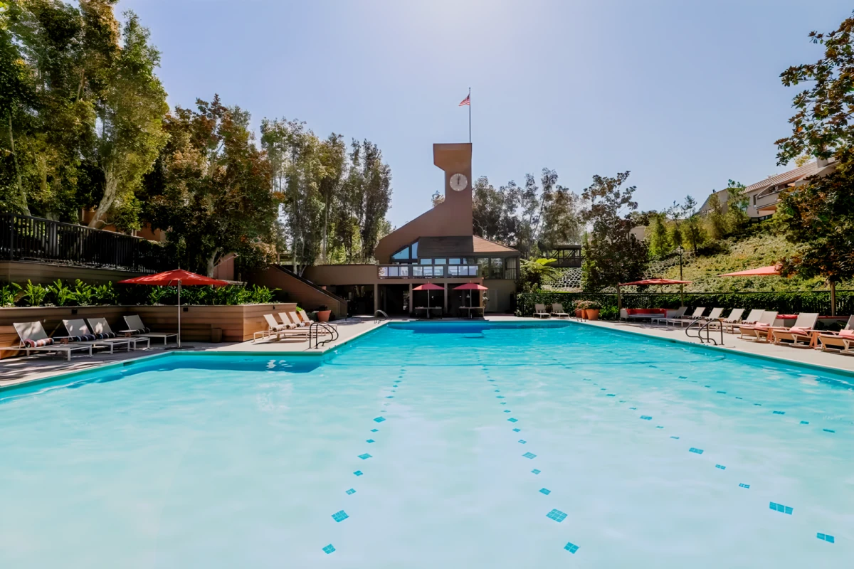 Baywood - Newport Beach student accommodation