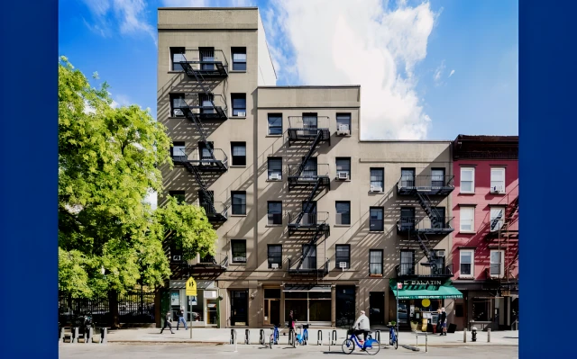 28 Greenwich Avenue
