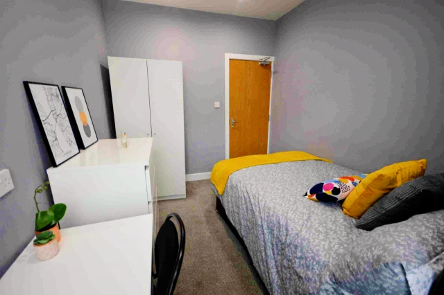 58 Egerton road, L15 3