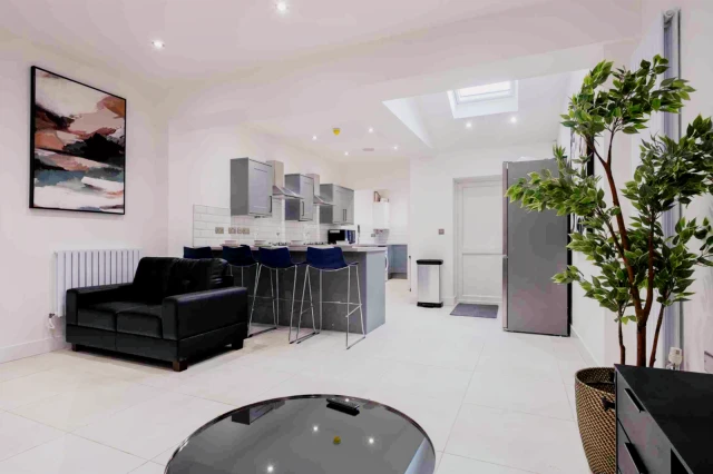 56 Kesteven Street 1