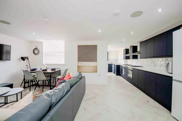 39 Salisbury Road, L15 2