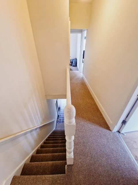 Frederick Street, LE11 3BJ 2