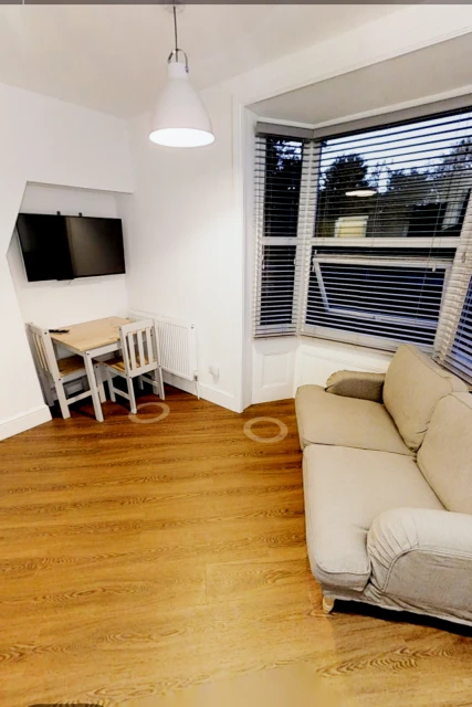 Flat 4, Marlborough Avenue (L), HU5 3JS 1