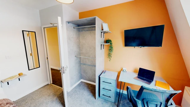 Flat 9 , Fitzhardinge House, BS1 2EY 4