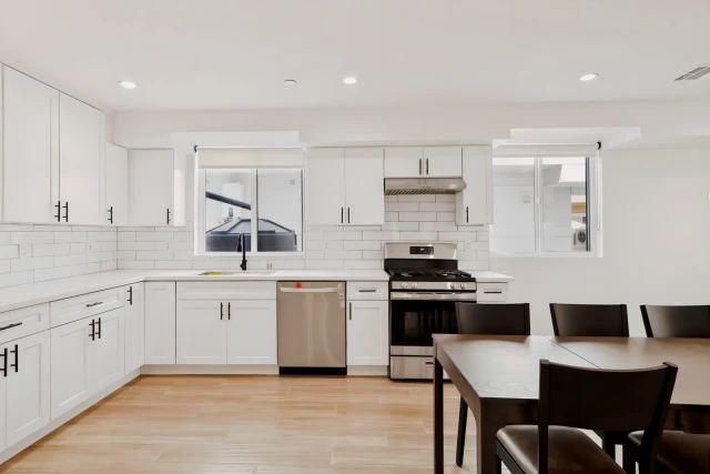 1270 Rolland Curtis Pl 2