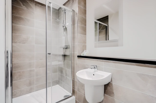 805, 7 Bevington Bush, Liverpool, UK, L3 6DP 3