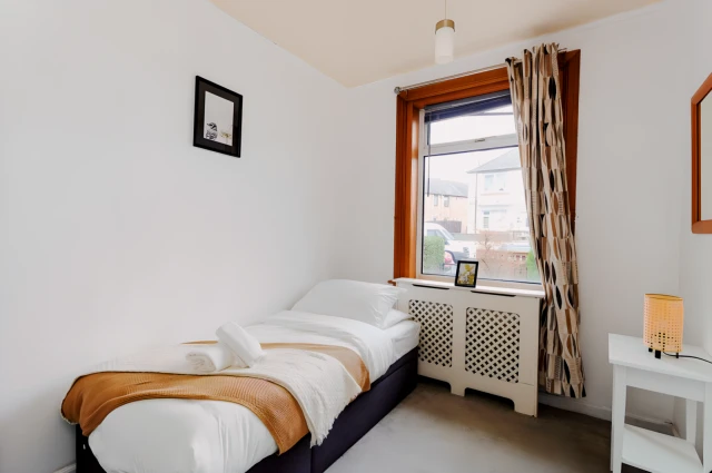 Stenhouse Avenue, EH11 3DF 2