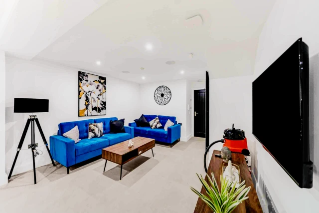 103 Picton road, L15 2