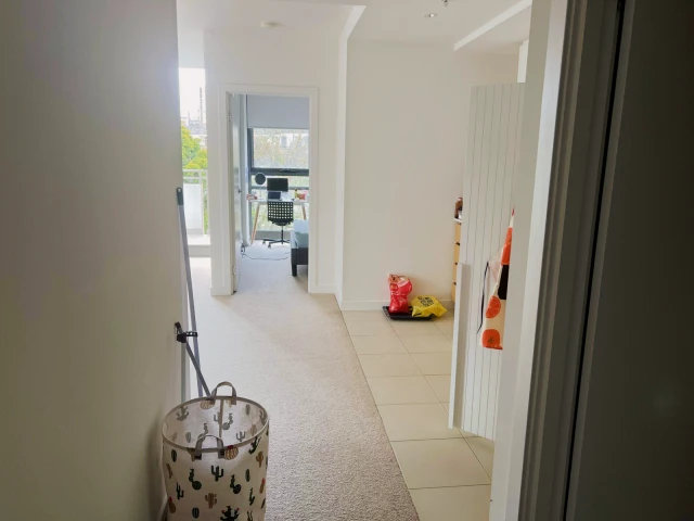 11 Bond St, Caulfield North 2
