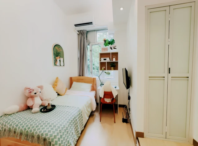 Studio Apartment, 22 Ho Man Tin Street