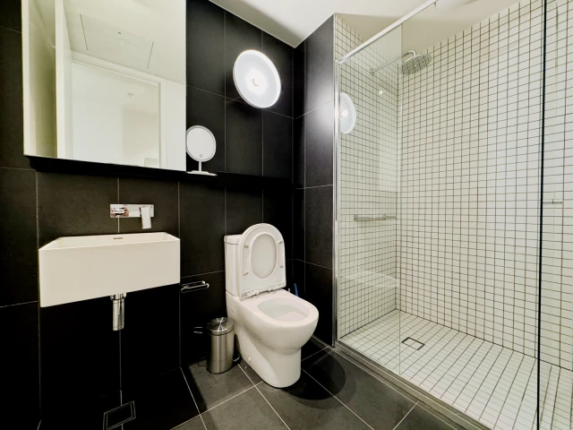 4108/81 A'Beckett Street 2