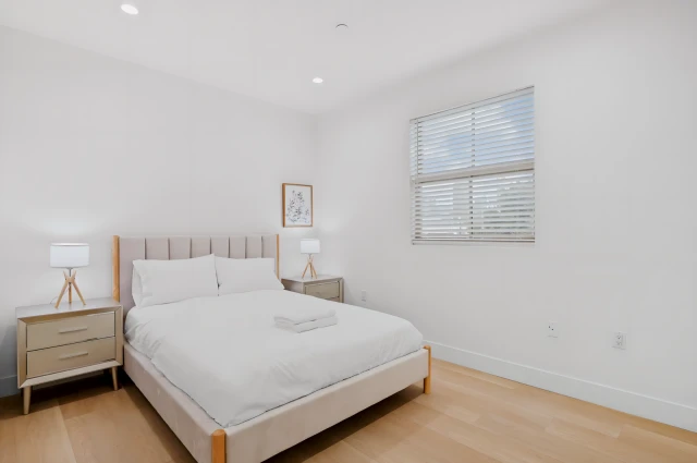 1270 Rolland Curtis Pl 3