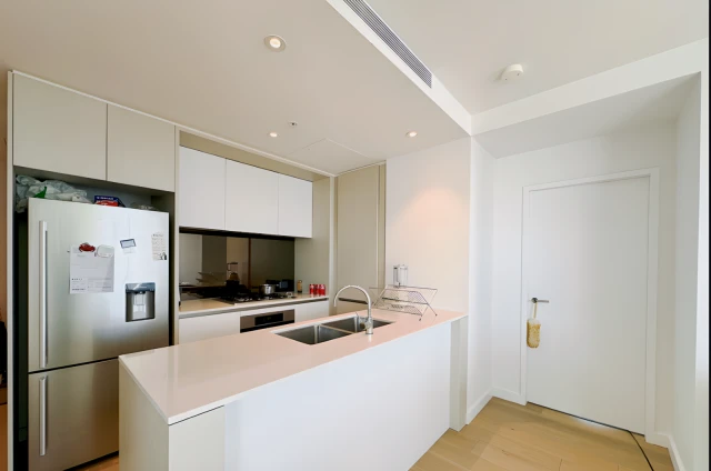 915 Collins Street, Docklands 3