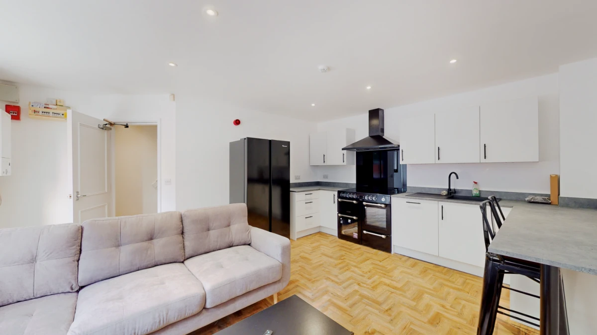 Room 6, Lenton Boulevard, NG7 2ET 0