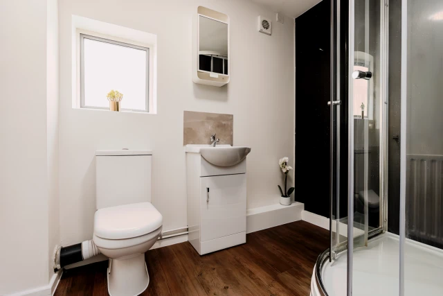 Flat 2, Church Street, NG7 1SJ 1