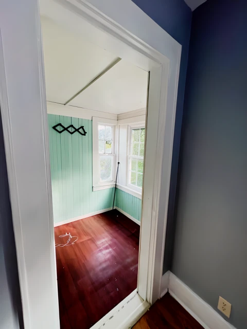 1112 East Colvin St 1