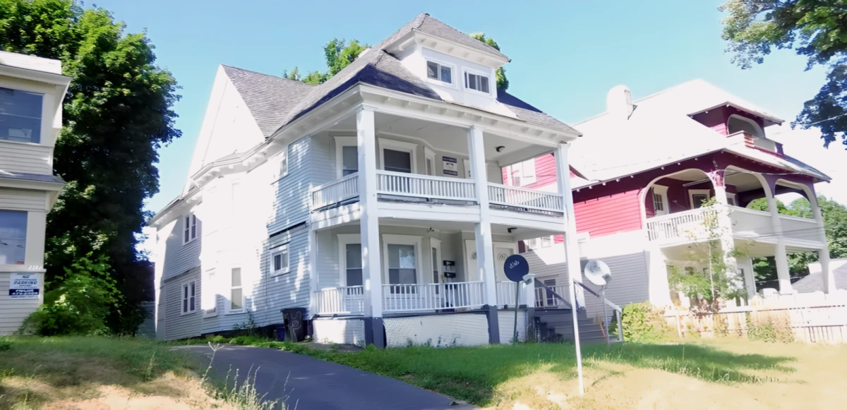 2319 East Genesee St 0