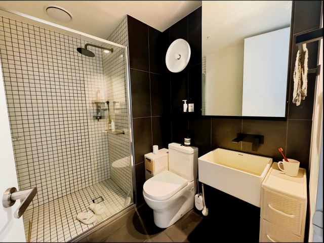 81 A'Beckett Street 3