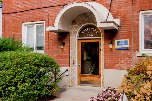 233 Nepean 2
