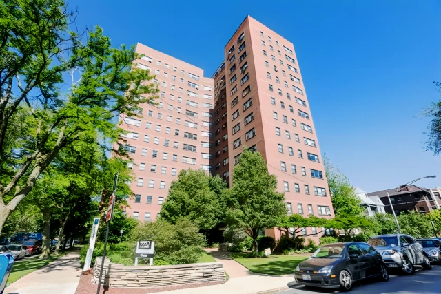 5550 Dorchester 4