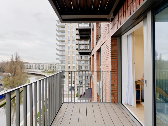 Quay Walk 23815# 4