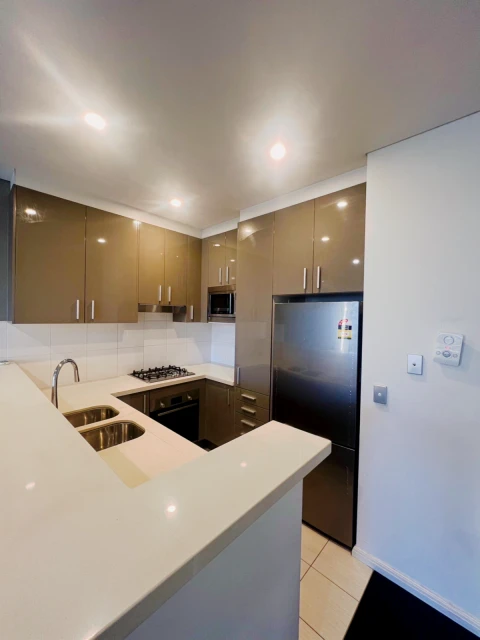 12 Broome St 3