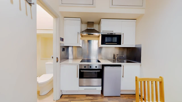 Brondesbury Park 23834# 1