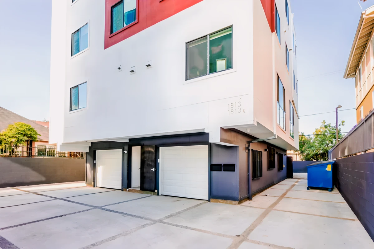 1815 W Adams Blvd - Los Angeles student accommodation