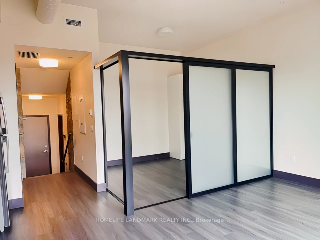 304 121 King St E 3